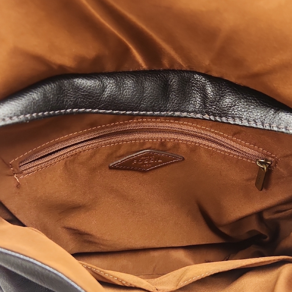 Fossil Claire Black Leather Backpack With Brown Trim - Picture 6 of 9
